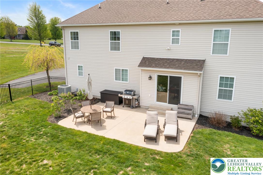 208 East Dell Road