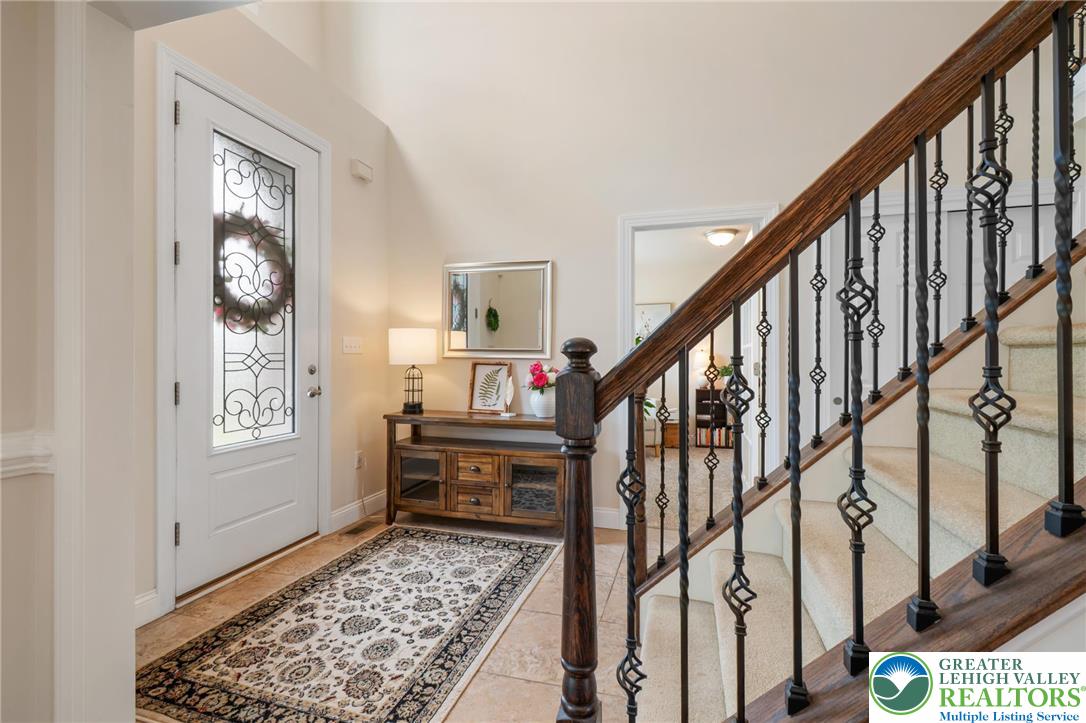 208 East Dell Road