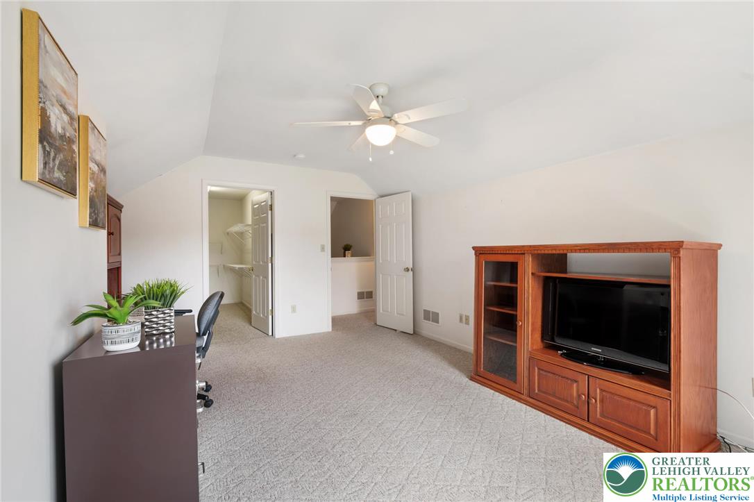 2504 Rolling Green Drive