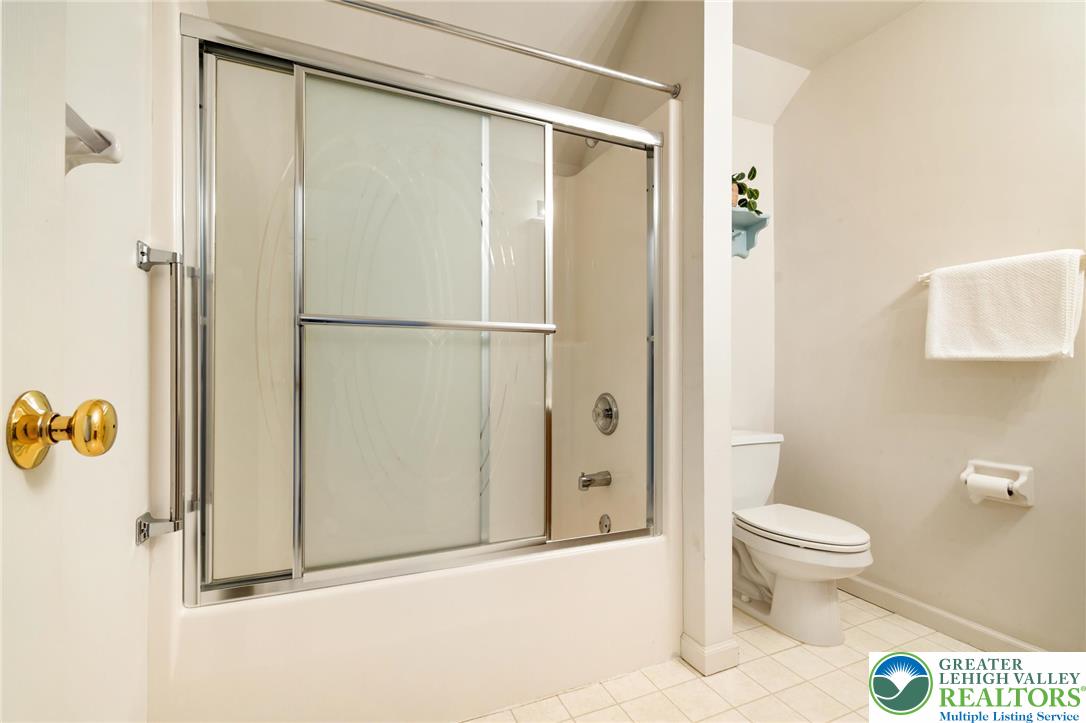 2504 Rolling Green Drive