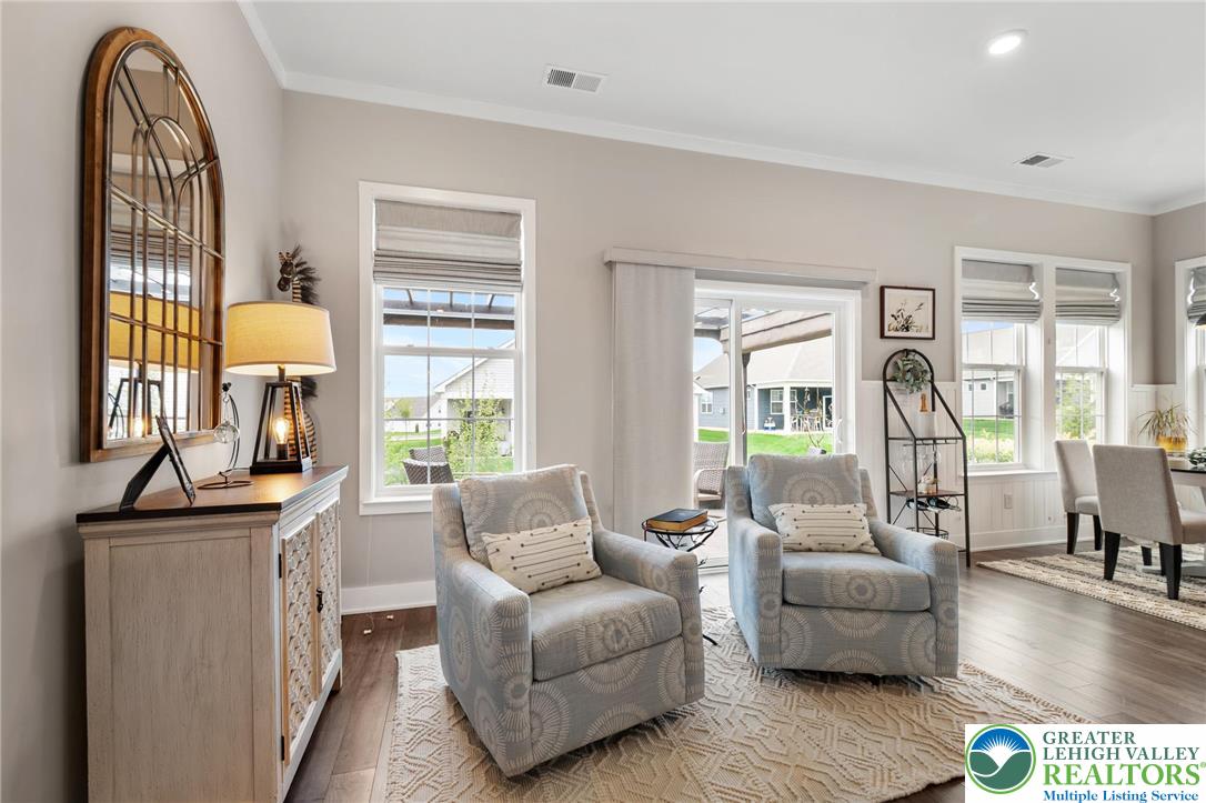 7928 Schaefer Crest