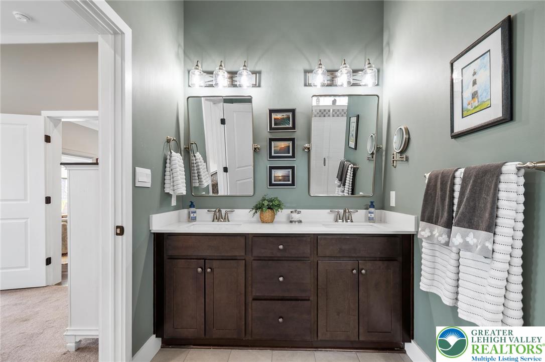 7928 Schaefer Crest