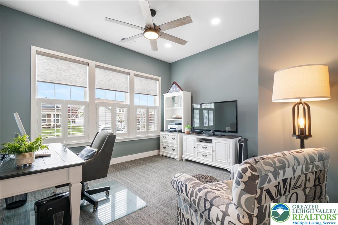 7928 Schaefer Crest