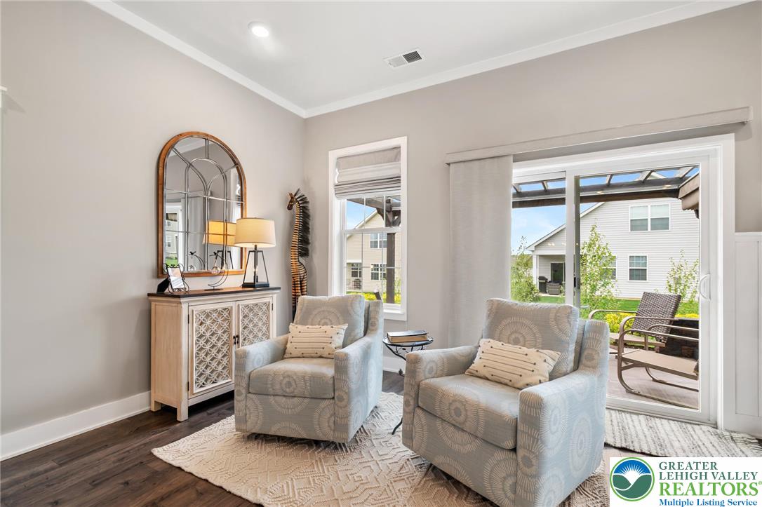 7928 Schaefer Crest