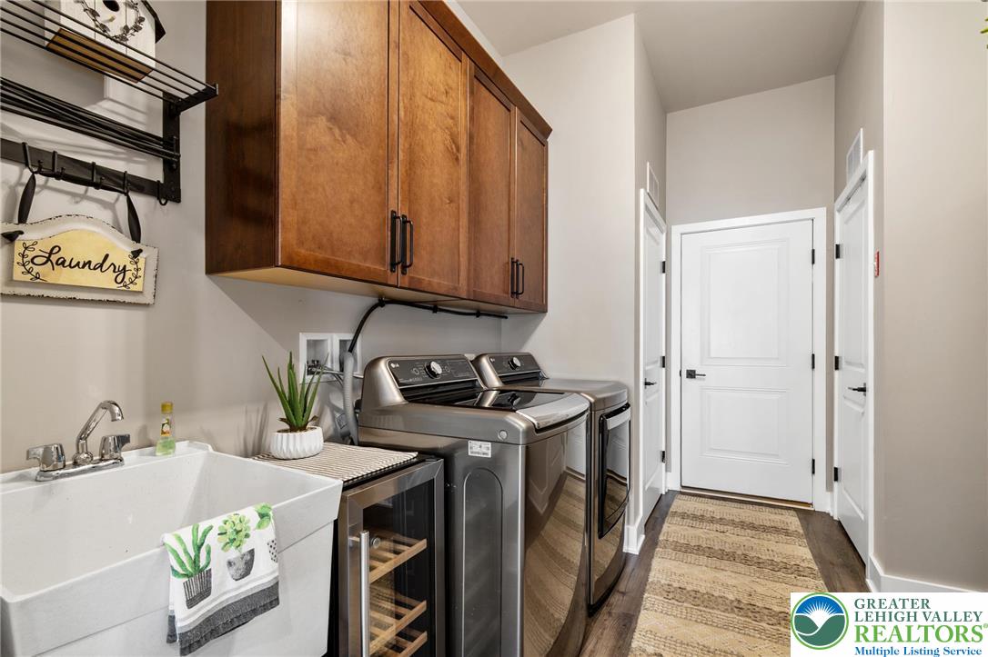 7928 Schaefer Crest