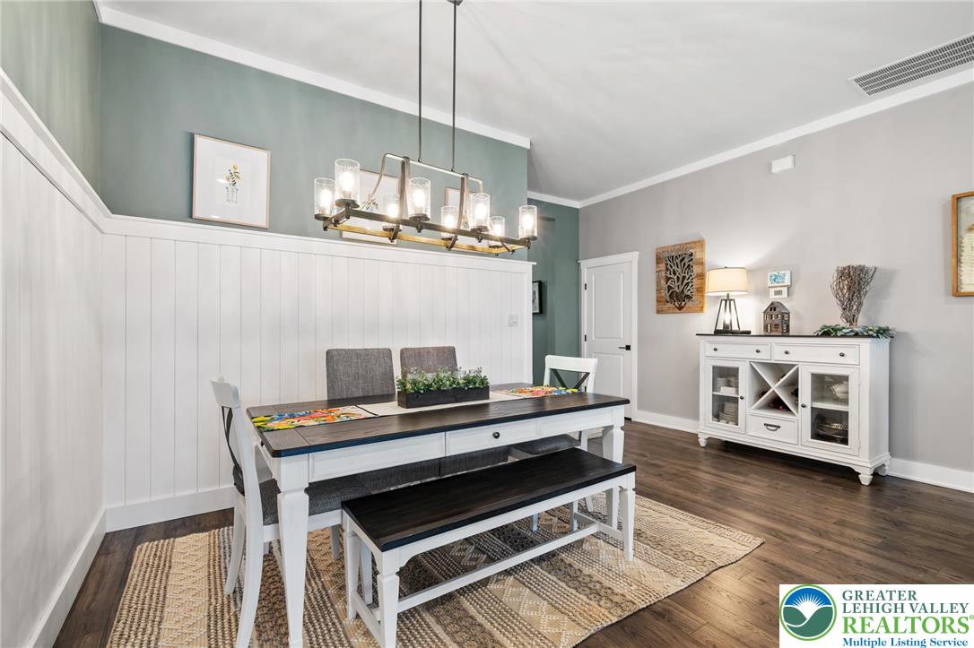 7928 Schaefer Crest
