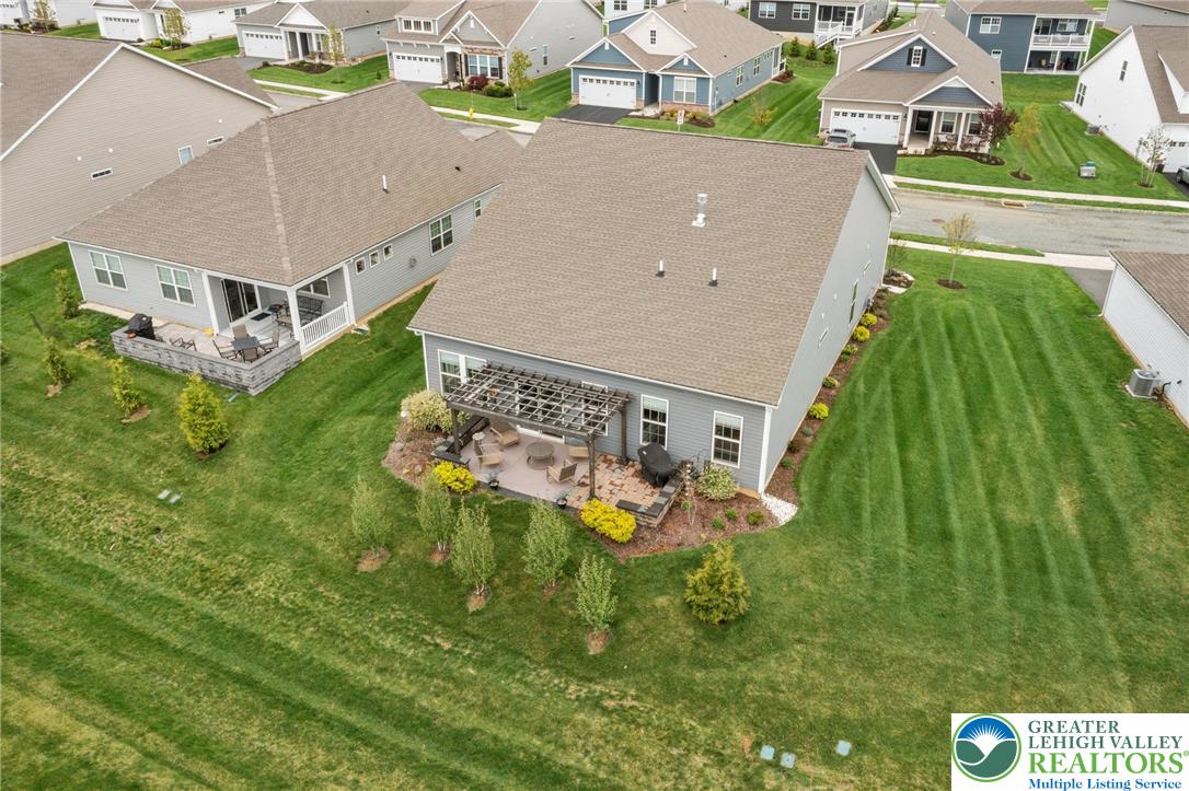 7928 Schaefer Crest