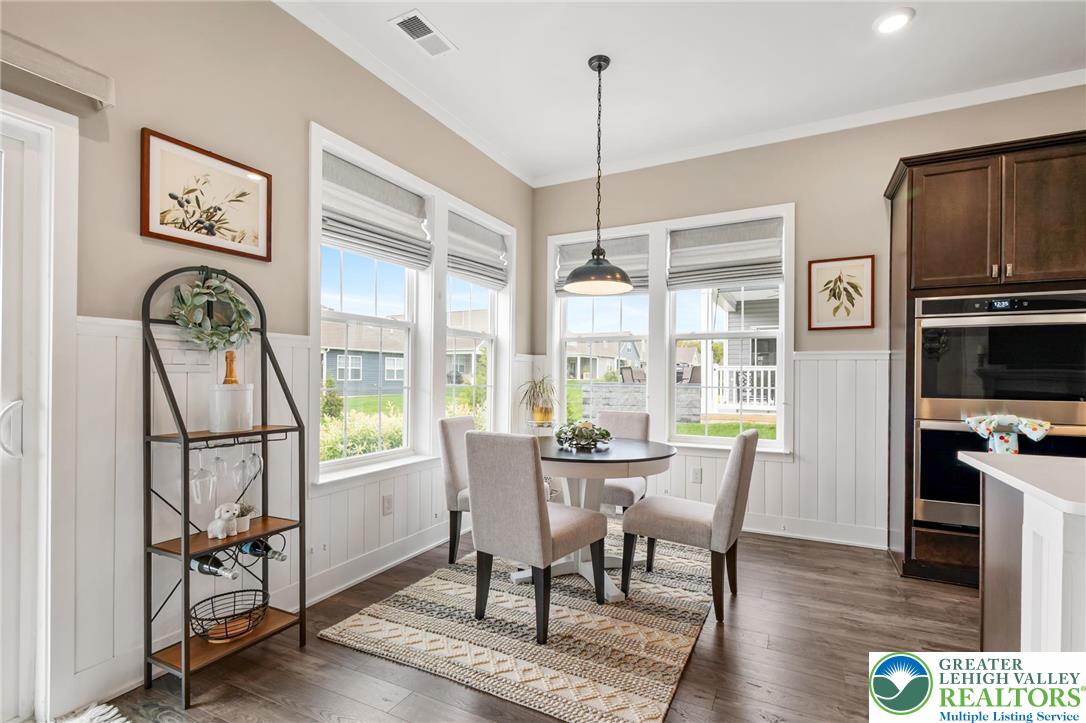 7928 Schaefer Crest