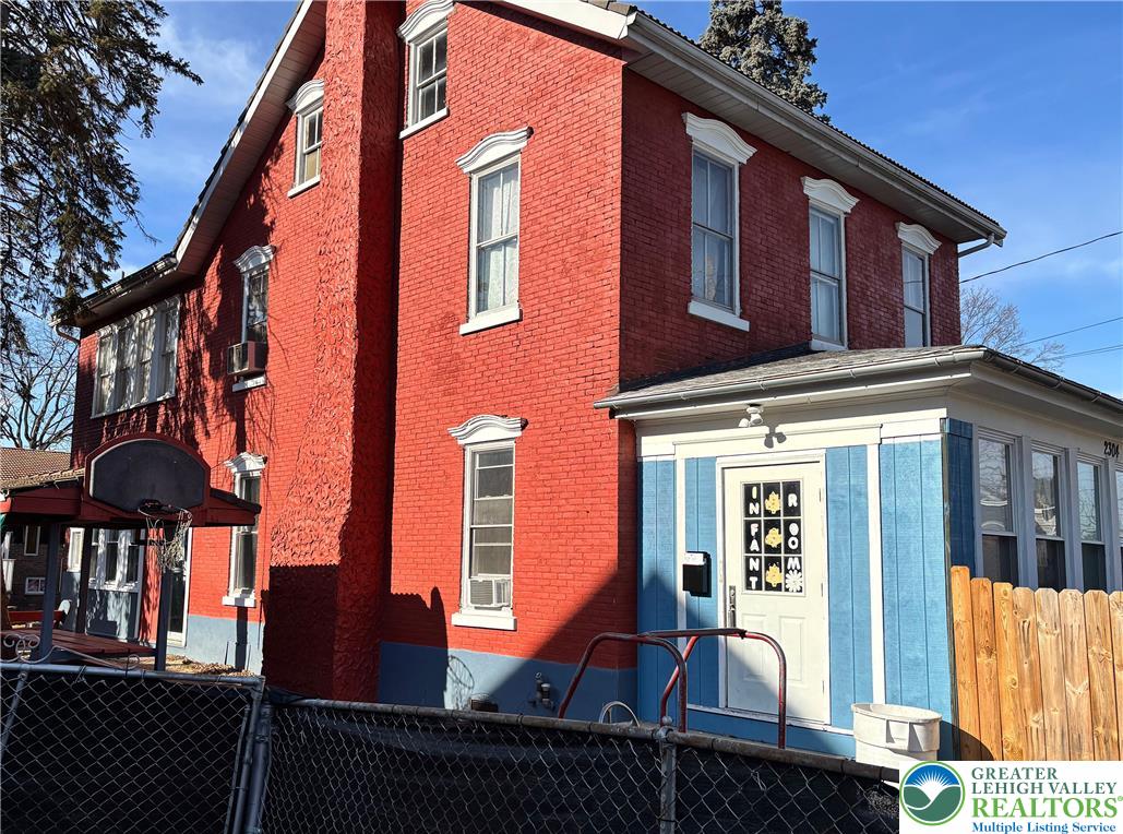 2302 South 5th Street