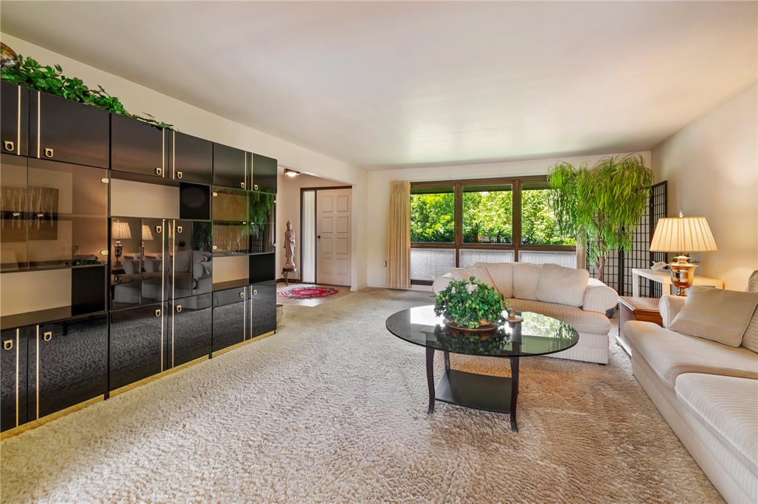 5796 Beverly Hills Road
