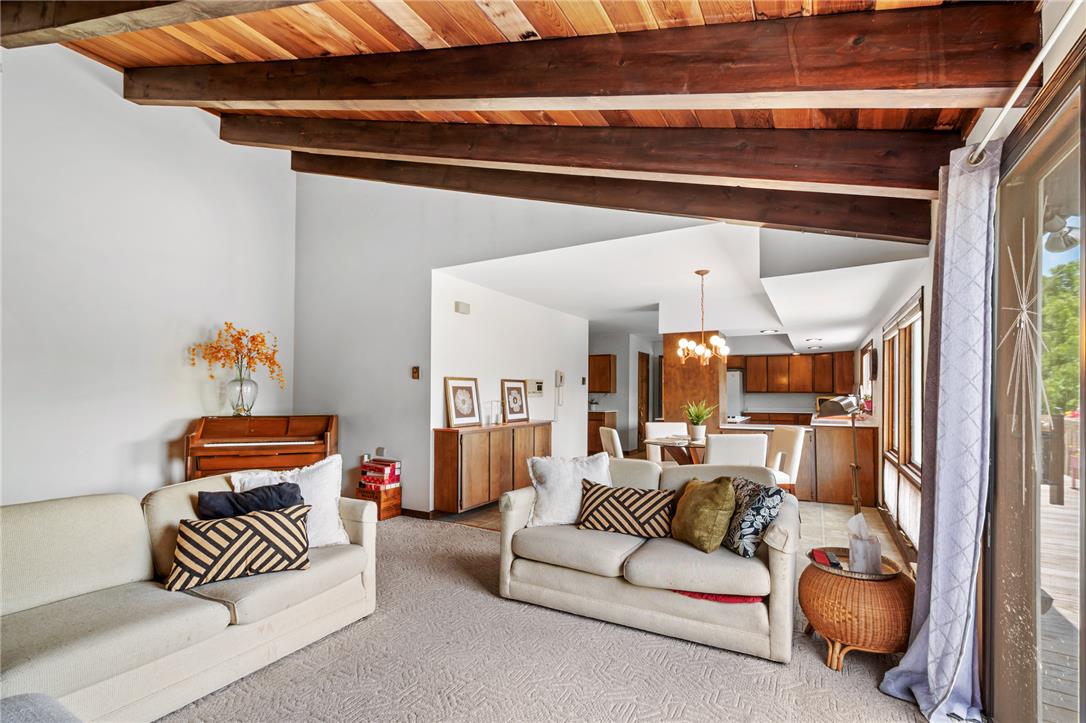 5796 Beverly Hills Road