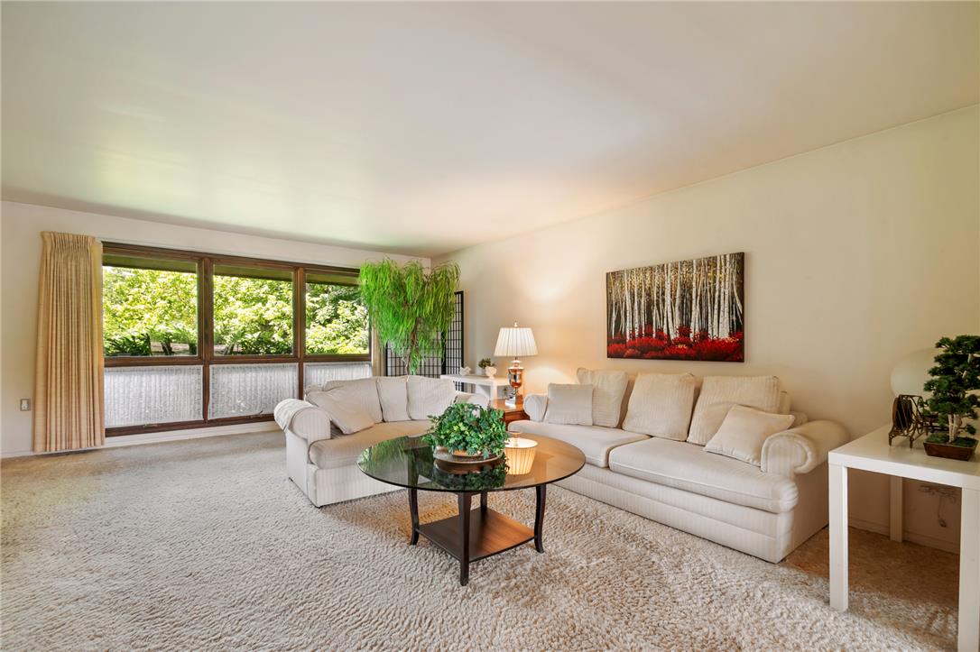 5796 Beverly Hills Road