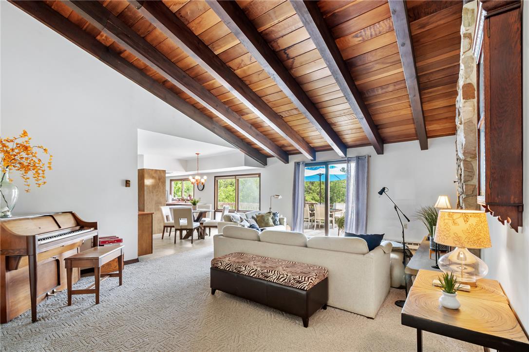 5796 Beverly Hills Road