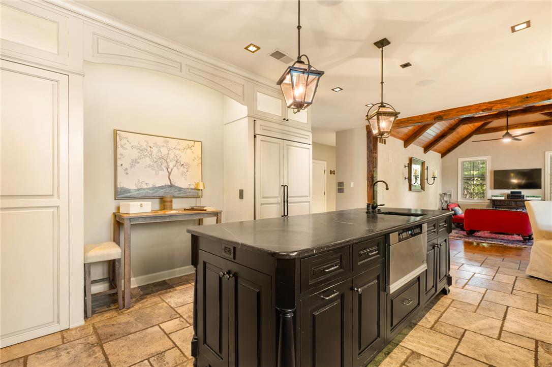 5501 Northwood Drive