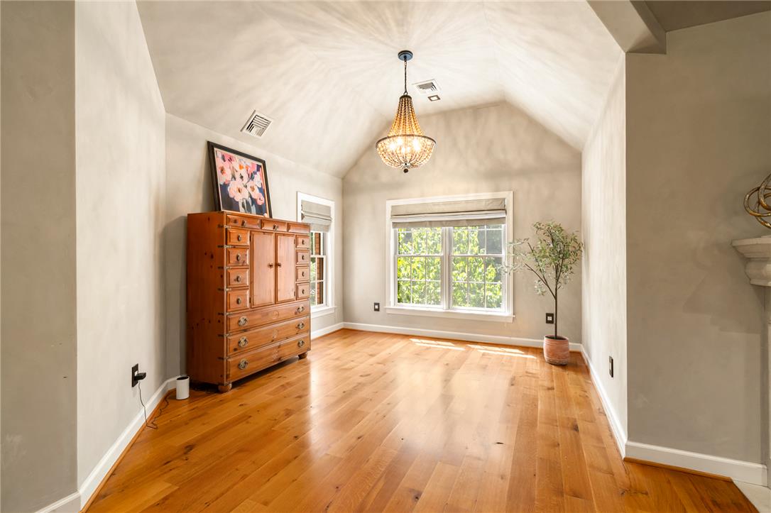 5501 Northwood Drive
