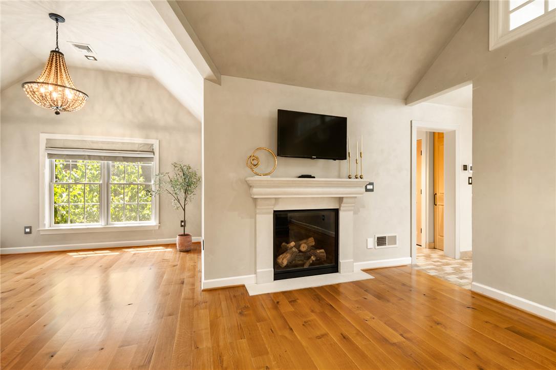 5501 Northwood Drive