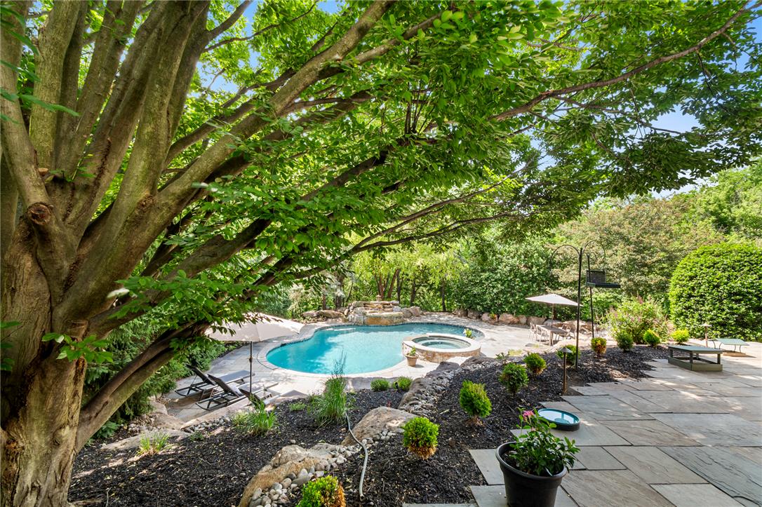 2850 Apple Valley Estates Drive