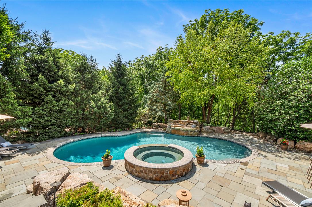 2850 Apple Valley Estates Drive