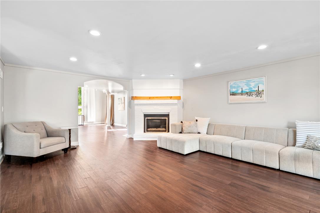 2230 Greenwood Road