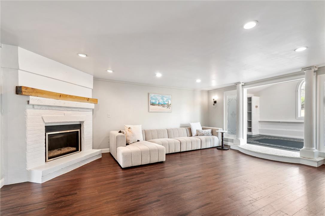 2230 Greenwood Road
