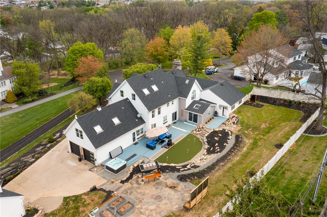2230 Greenwood Road