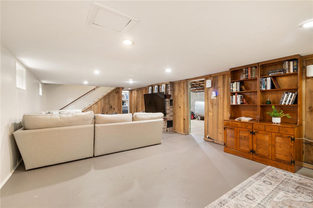5936 Glen Road