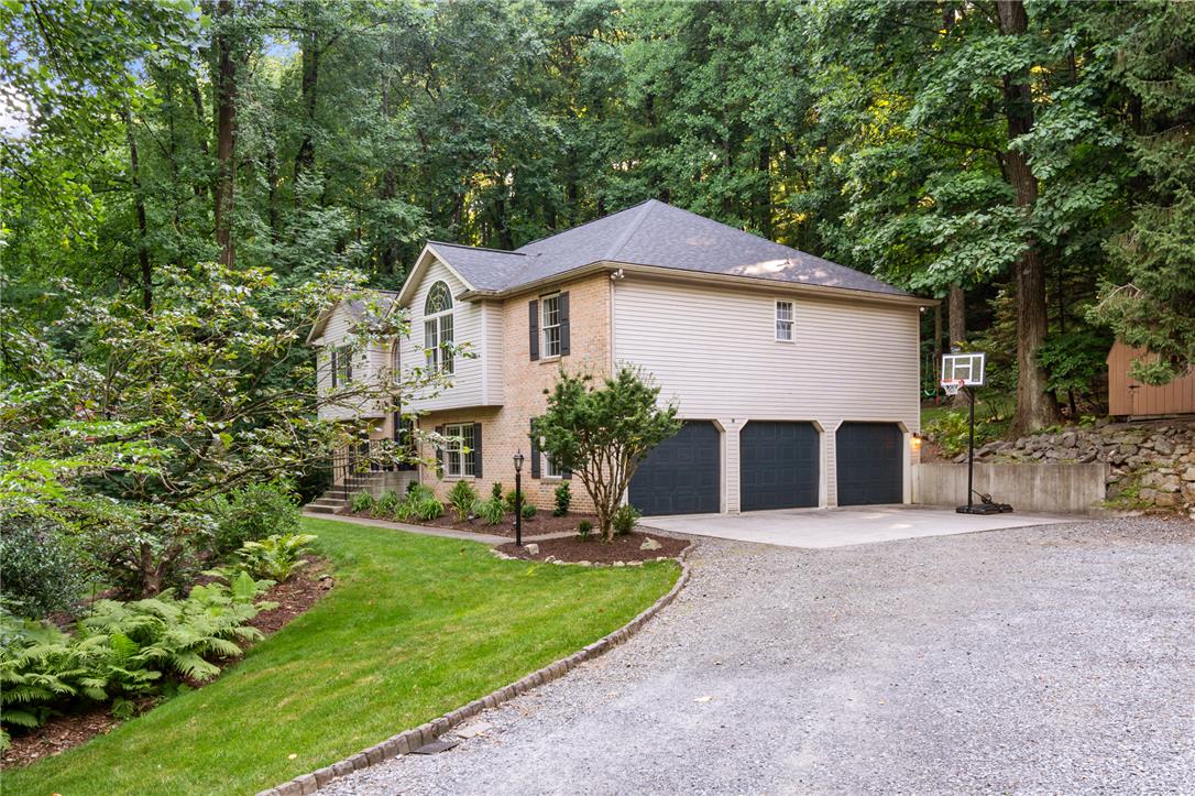 4599 Pleasant View Drive