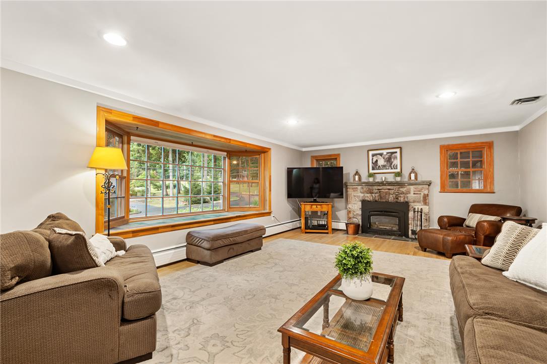 3598 Laurel Lane