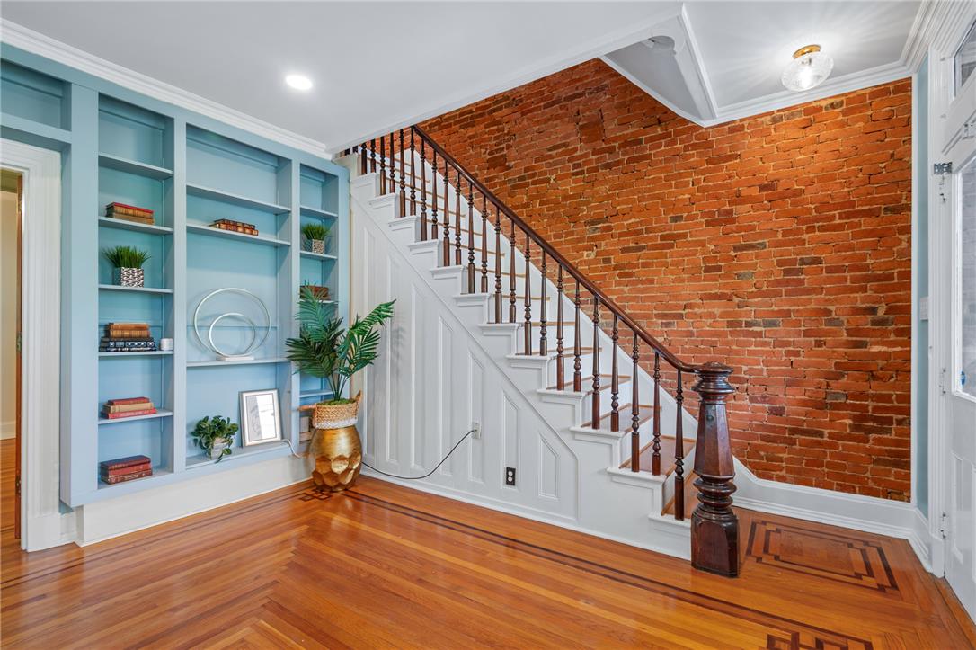 3552 Broadway