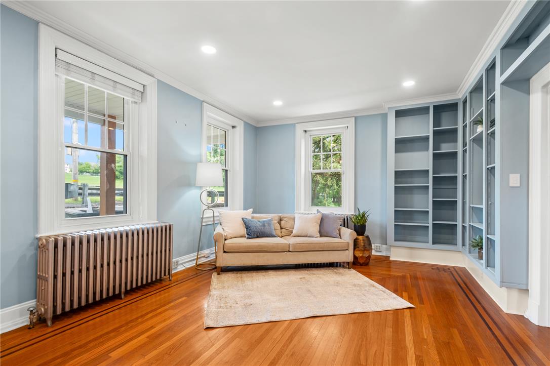 3552 Broadway