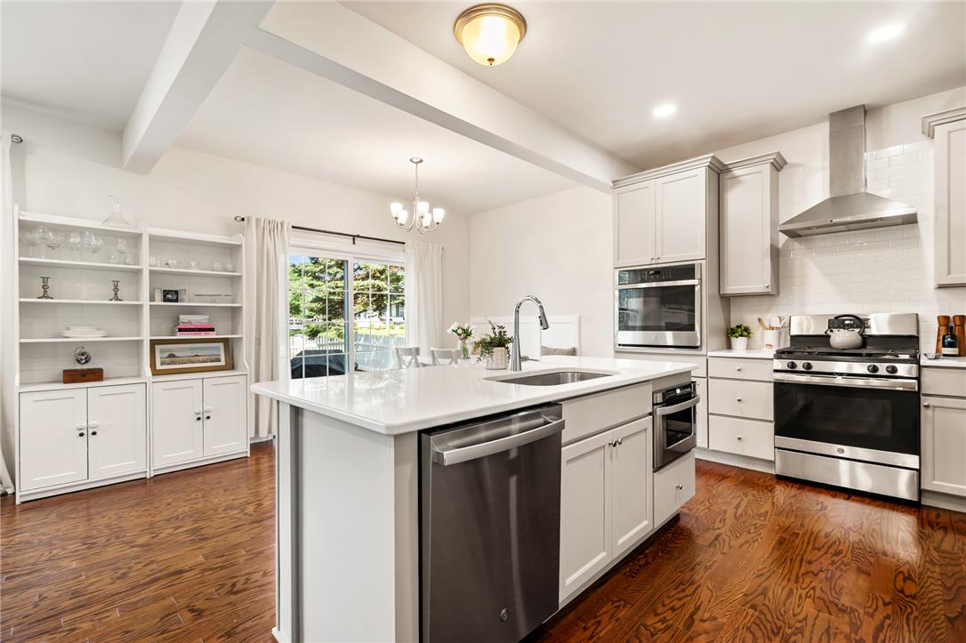 326 Bendelow Lane