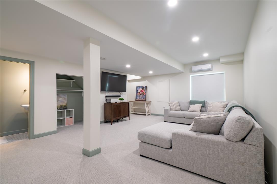 326 Bendelow Lane