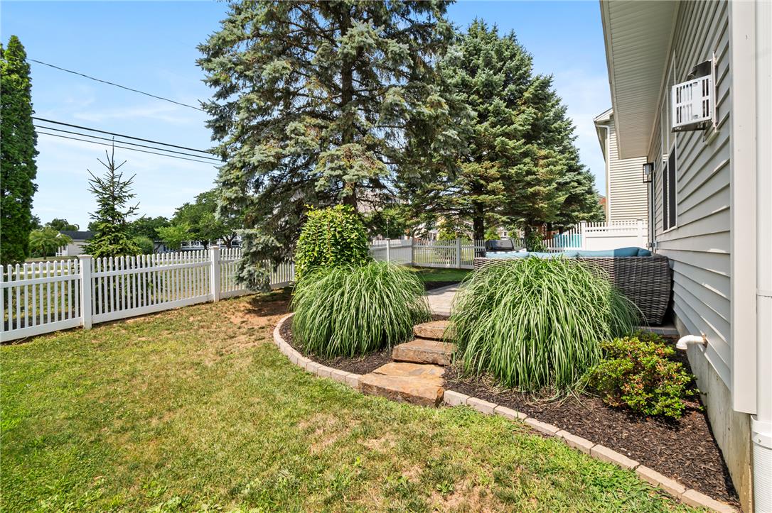 326 Bendelow Lane
