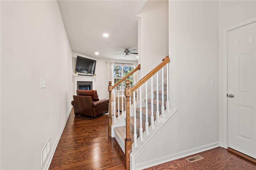 326 Bendelow Lane