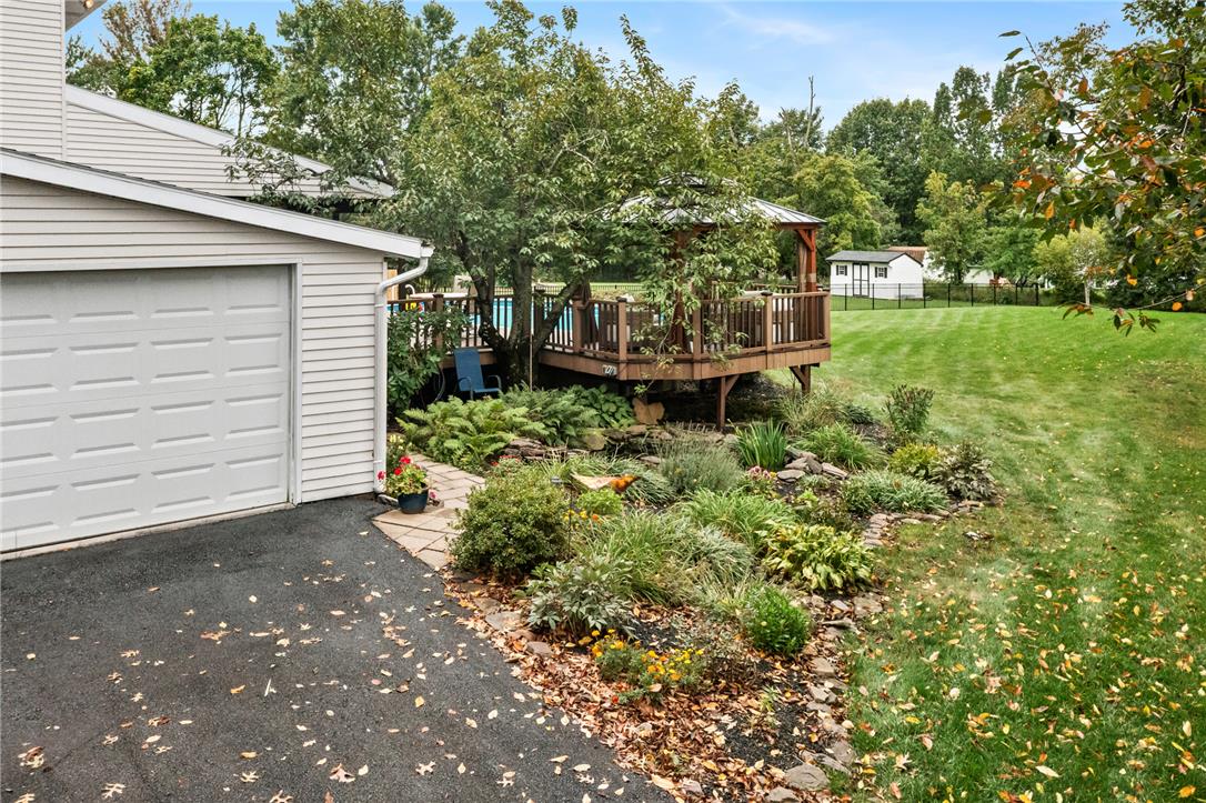 6528 Walnut Lane