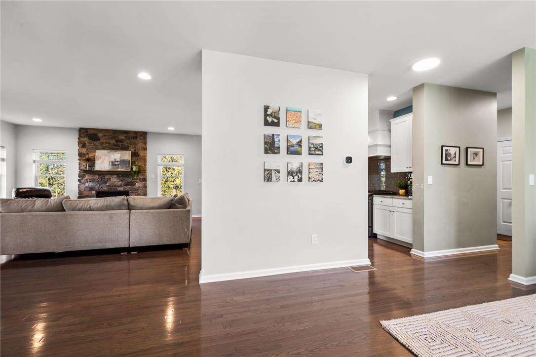 1700 Mountain View Drive