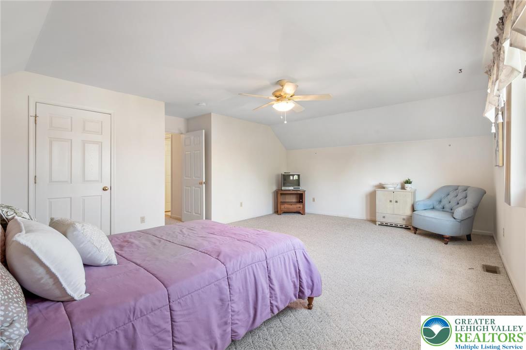 2504 Rolling Green Drive