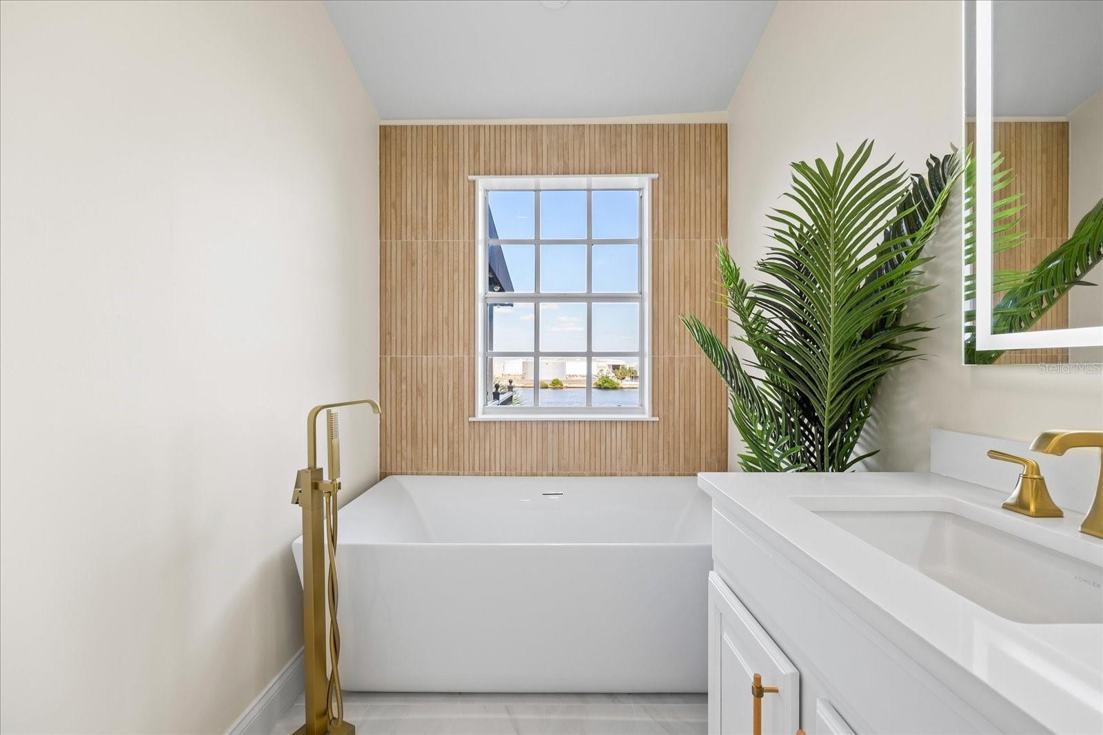 1476 HARBOUR WALK RD