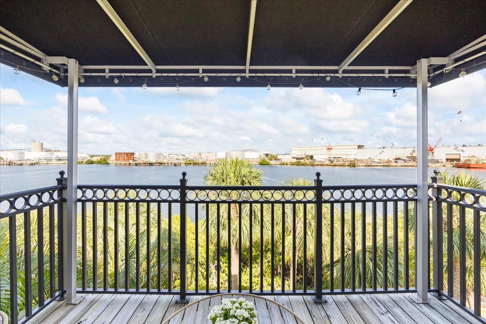 1476 HARBOUR WALK RD