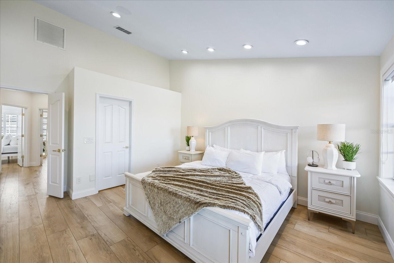 1476 HARBOUR WALK RD