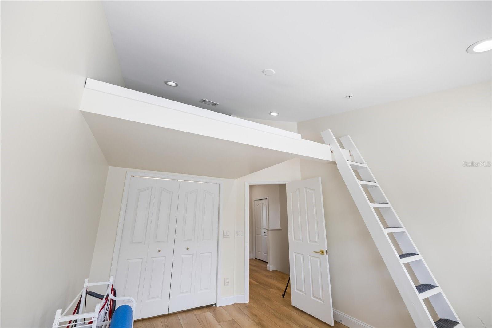 1476 HARBOUR WALK RD