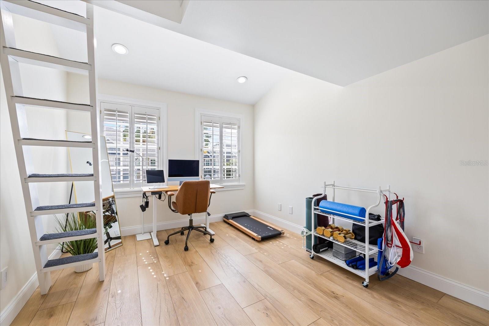 1476 HARBOUR WALK RD