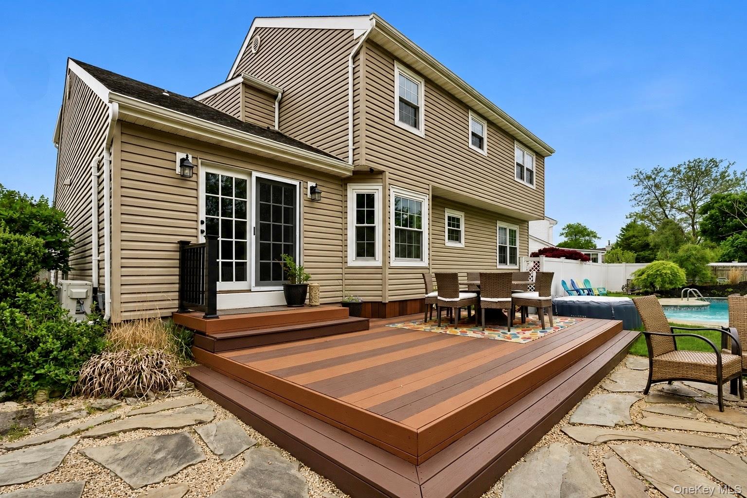 6 Lea Avenue