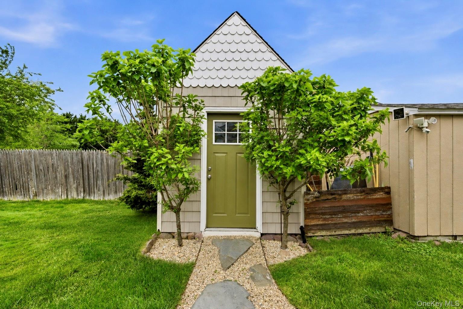 6 Lea Avenue