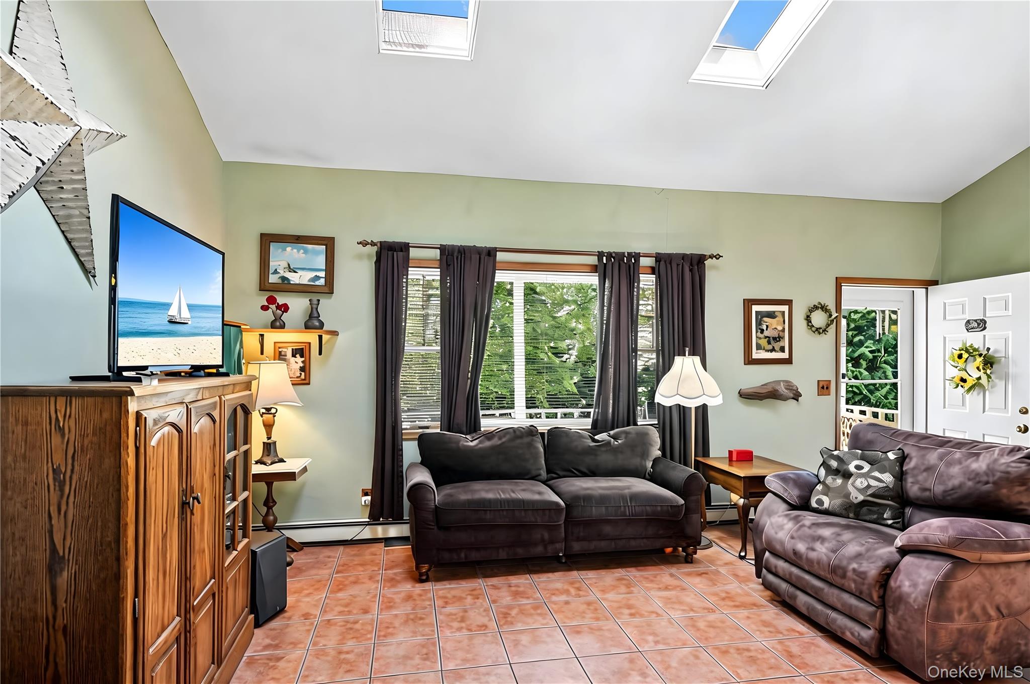 44 Aliperti Road