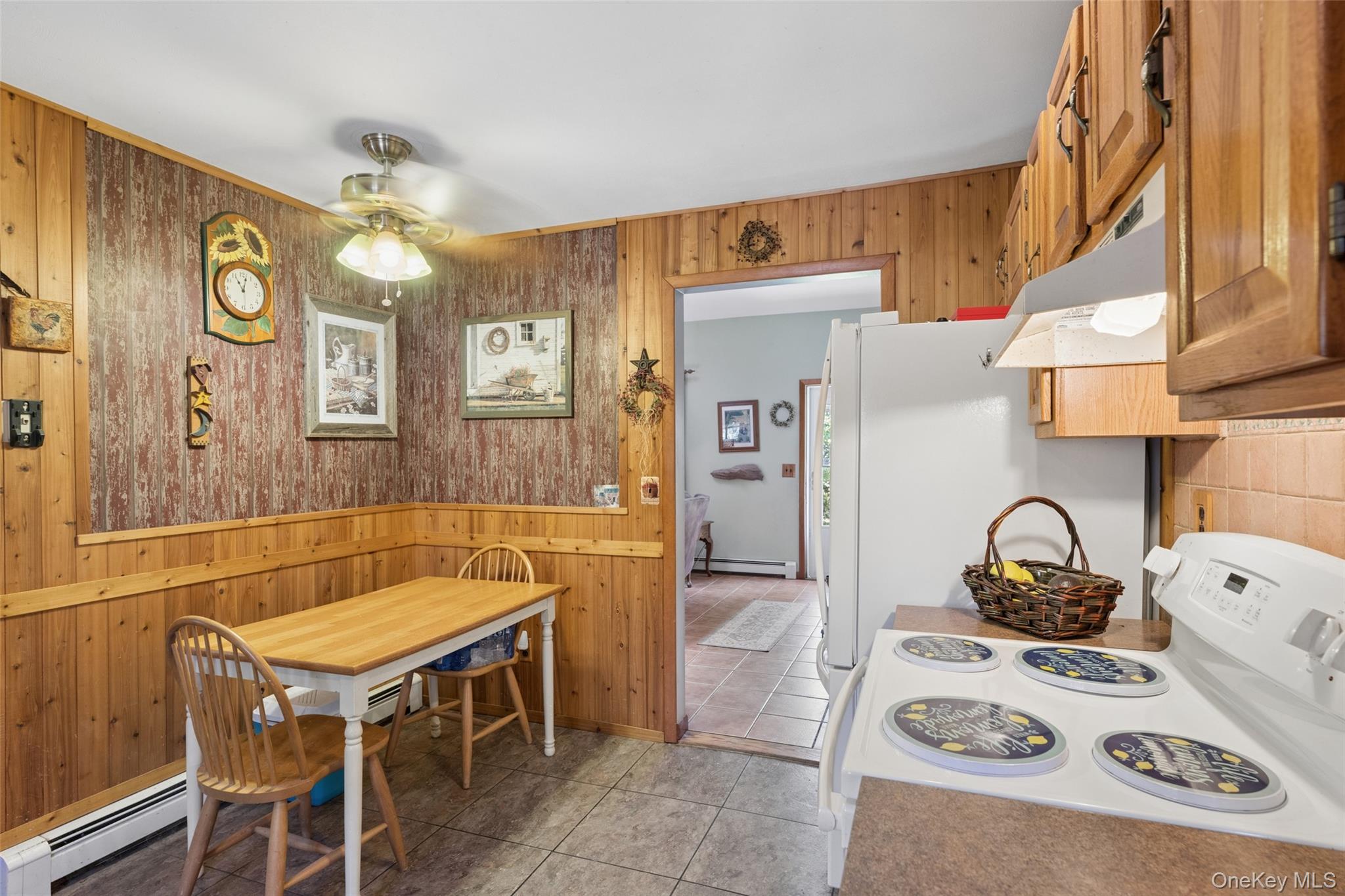 44 Aliperti Road