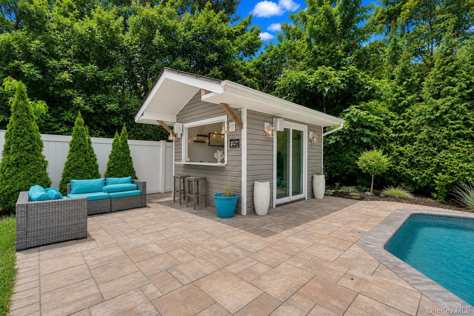 22 Deer Avenue