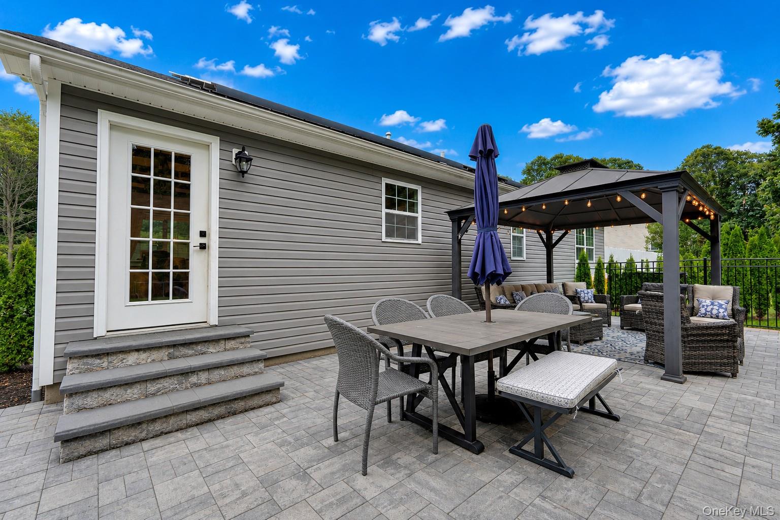 22 Deer Avenue