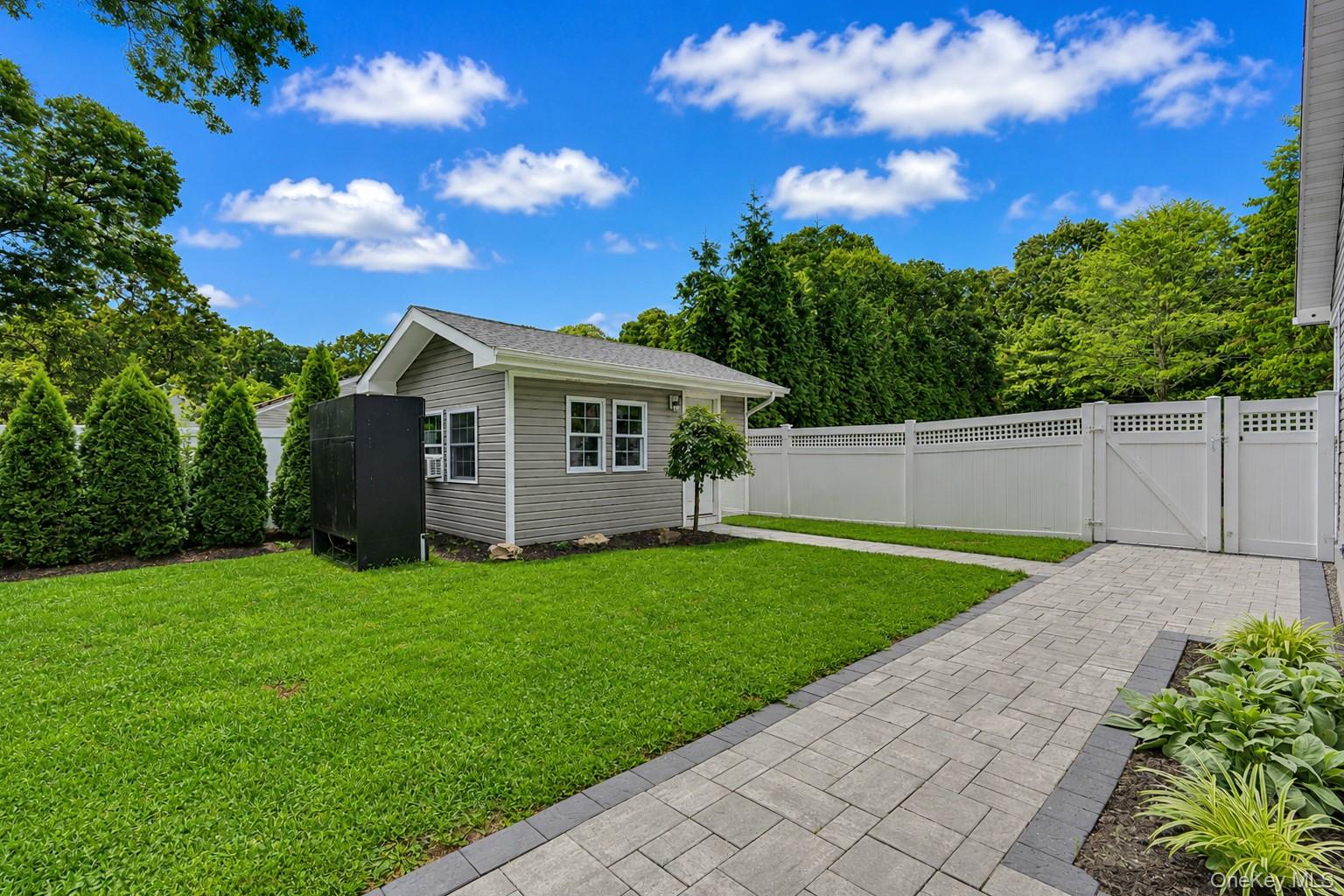 22 Deer Avenue