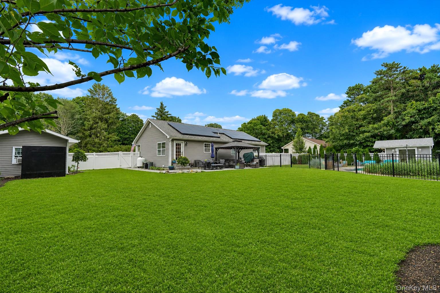 22 Deer Avenue